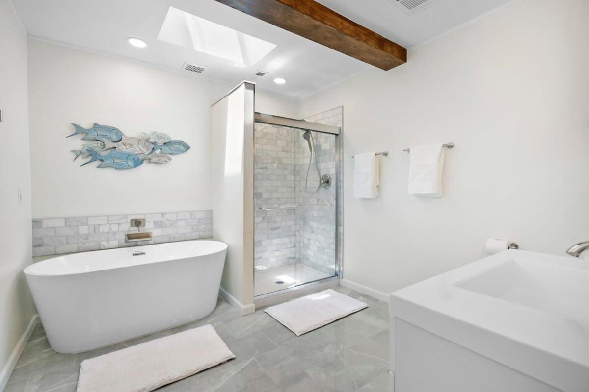 The St Augusdream Renovated Beach House Sleeps 8 Walk To Beach St. Augustine Kültér fotó