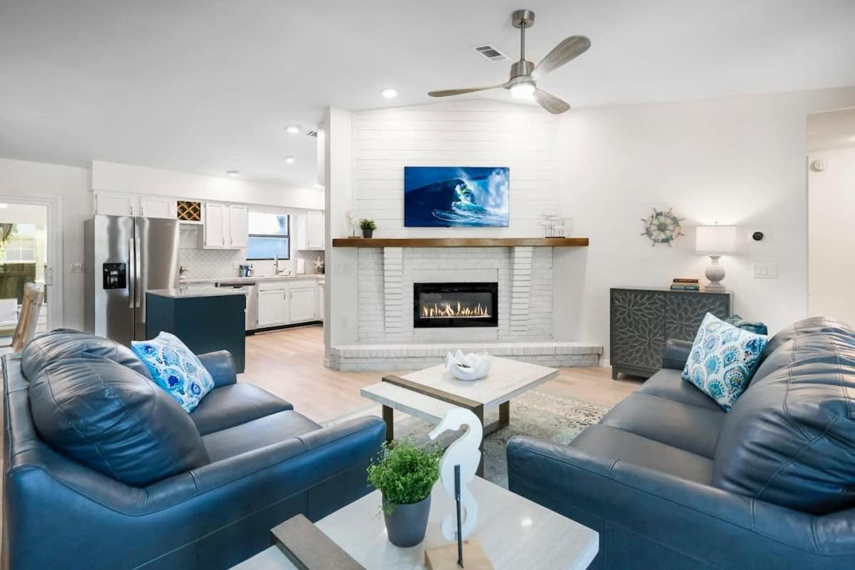 The St Augusdream Renovated Beach House Sleeps 8 Walk To Beach St. Augustine Kültér fotó