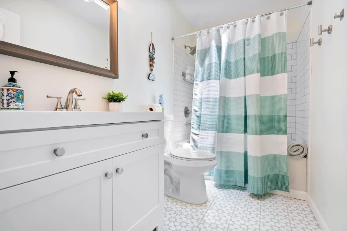 The St Augusdream Renovated Beach House Sleeps 8 Walk To Beach St. Augustine Kültér fotó