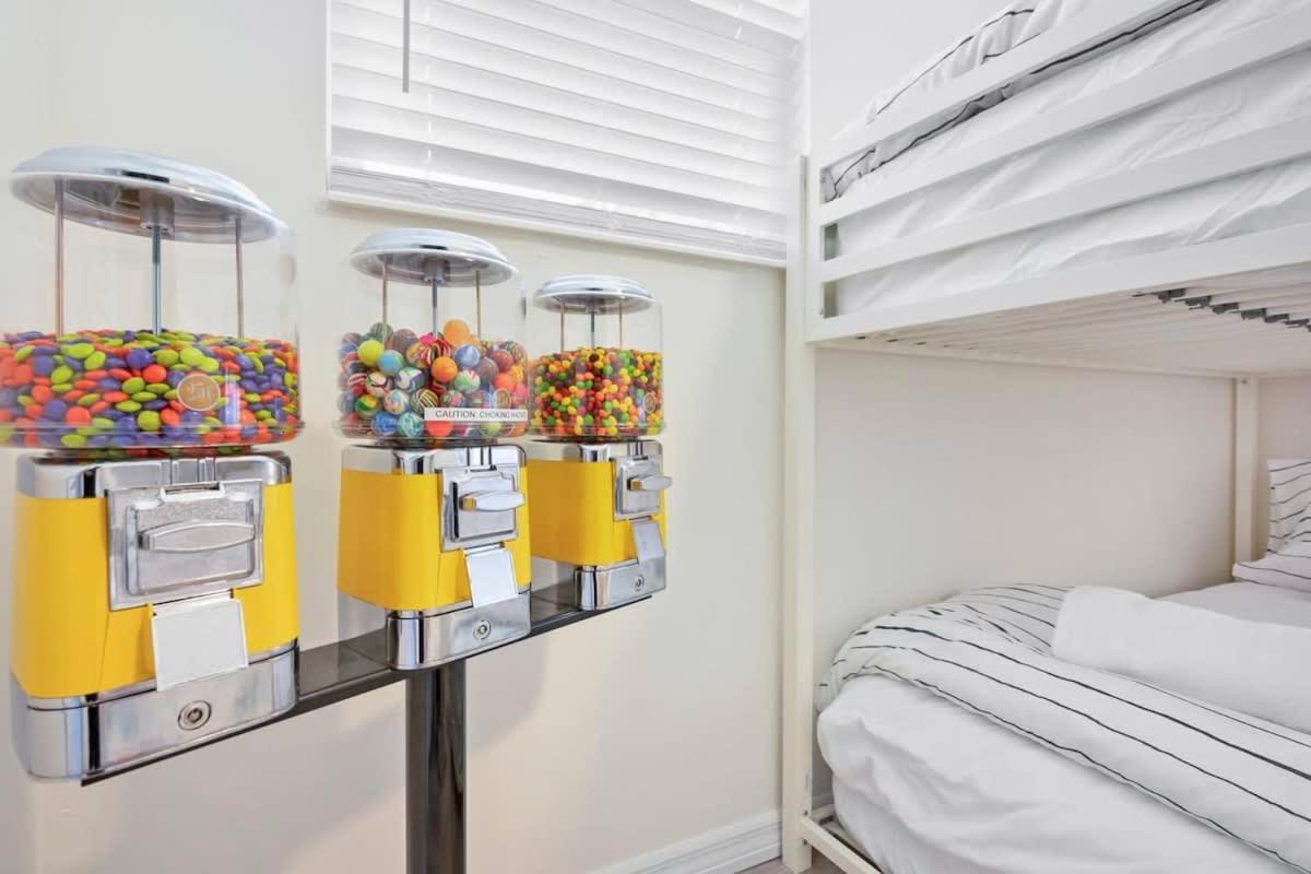 The St Augusdream Renovated Beach House Sleeps 8 Walk To Beach St. Augustine Kültér fotó